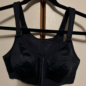 Front closure bra 34C